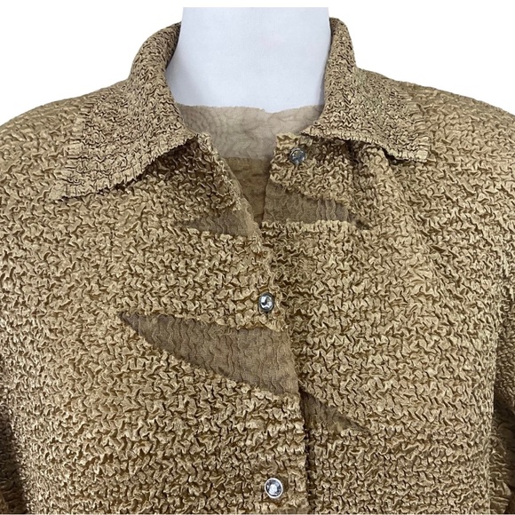 John A 2 Piece Gold Set Size Large - Picture 7 of 7